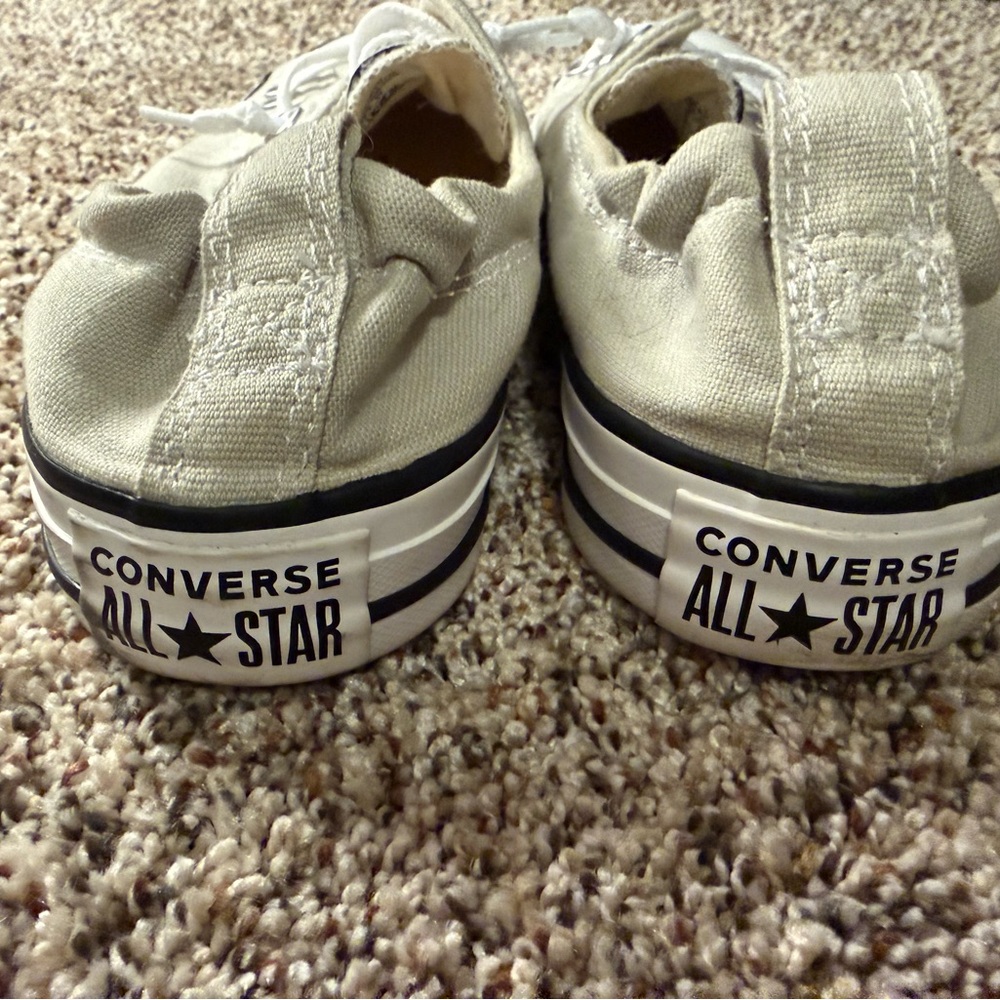 Converse women’s Canvas Low-Top Sneakers in Light Beige. Never worn. - Picture 2 of 7